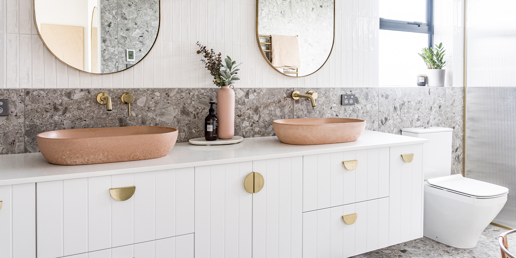 kawhia dezigna white vanity